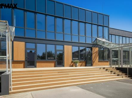 Vizualizace schodiště | Pronájem - obchodní prostor, 160 m²