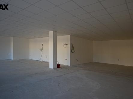 Interiér | Pronájem - obchodní prostor, 160 m²