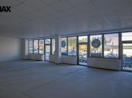 Interiér | Pronájem - obchodní prostor, 160 m²