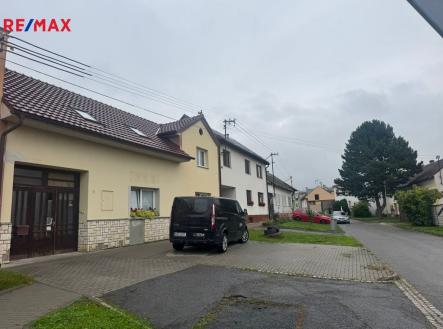 rosteni-pagacova-marcela-uvodni-foto-1.jpg | Prodej - dům/vila, 450 m²