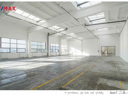 titulka-otrokovice-hala-1.jpg | Pronájem - výrobní prostor, 1 273 m²