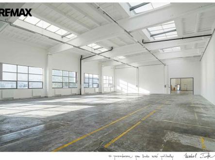 titulka-otrokovice-hala-1.jpg | Pronájem - výrobní prostor, 1 273 m²
