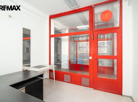 d1008191-edit.jpg | Pronájem - obchodní prostor, 12 m²