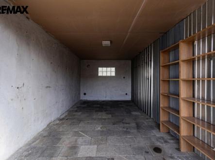 gemini-generated-image-1lz2md1lz2md1lz2.png | Pronájem - malý objekt/garáž