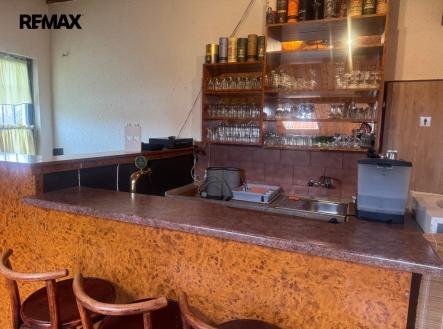 hulin-kavarna-1.jpeg | Pronájem - obchodní prostor, 50 m²