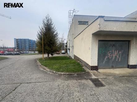 malenovice-garaz-3.jpeg | Prodej - malý objekt/garáž