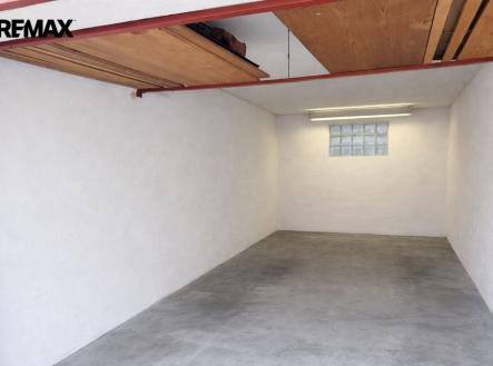 garaz-malenovice-hejdovi-2.jpeg | Prodej - malý objekt/garáž