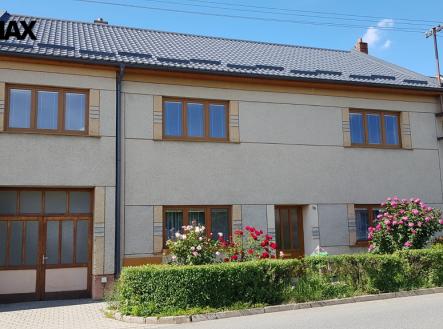 obrazek-whatsapp-2025-05-07-v-15.41.10-c4646309.jpg | Prodej - dům/vila, 600 m²