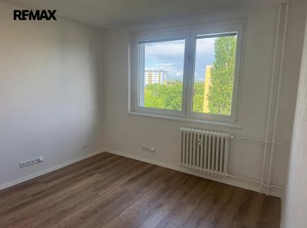 otrokovice-byt-7-ok.jpeg | Pronájem bytu, 2+kk, 44 m²