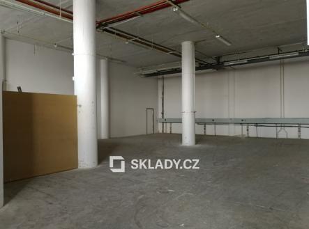 Pronájem - komerční objekt, sklad, 640 m²
