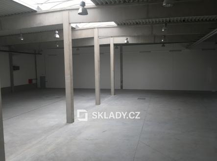 Pronájem - komerční objekt, sklad, 880 m²