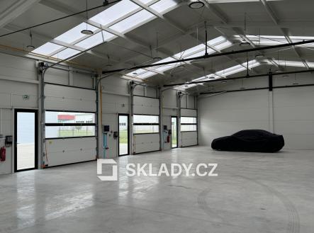 Pronájem - komerční objekt, sklad, 1 850 m²