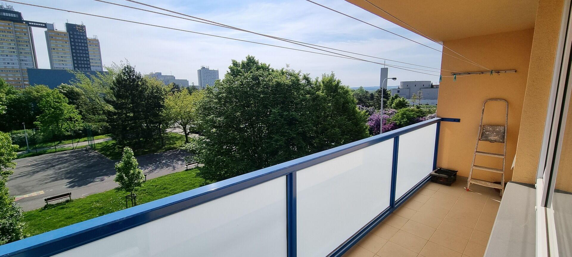 Pronájem zařízeného bytu po rekonstrukci s lodžií, u metra