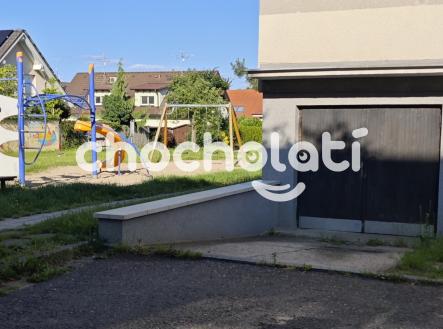 Garáž | Prodej bytu, 3+1, 84 m²