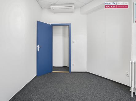 04 místnost 2 | Pronájem - kanceláře, 37 m²