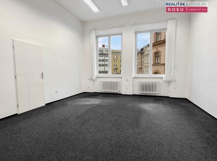 01 menší místnost | Pronájem - kanceláře, 70 m²