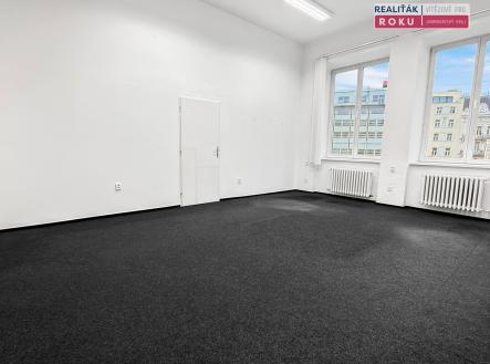 02 menší místnost | Pronájem - kanceláře, 70 m²
