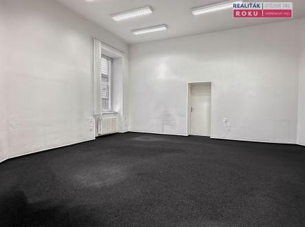04 rohová místnost | Pronájem - kanceláře, 70 m²