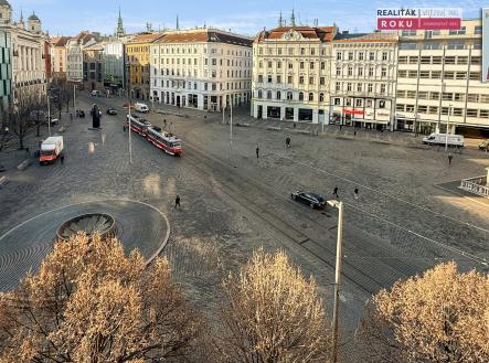 011 | Pronájem - kanceláře, 1 300 m²