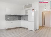 Pronájem bytu, 1+kk, 32 m²
