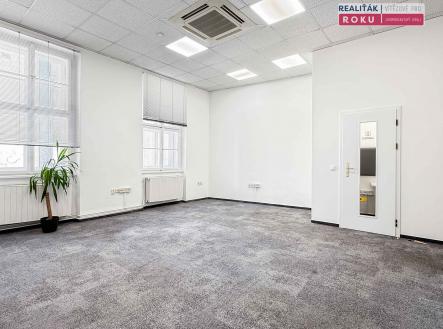 IMG_9621 | Pronájem - kanceláře, 395 m²