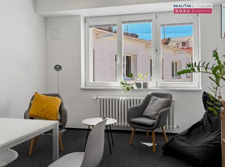 02 samostatná místnost | Pronájem - kanceláře, 92 m²