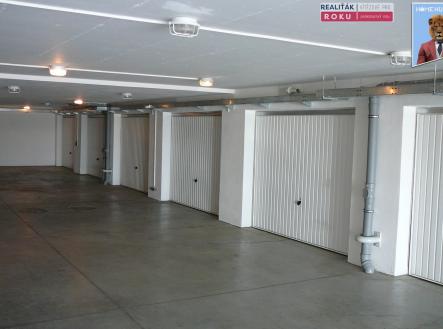 P1060447 | Pronájem - malý objekt/garáž