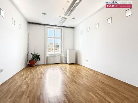 IMG_9589 | Pronájem - kanceláře, 584 m²