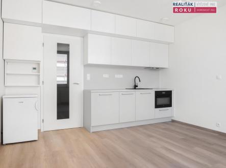 01-kuchyne (1) | Pronájem bytu, 1+kk, 28 m²