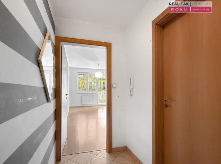 04 předsíň | Pronájem bytu, 1+kk, 30 m²