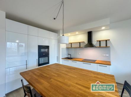 Pronájem bytu, 2+kk, 61 m²