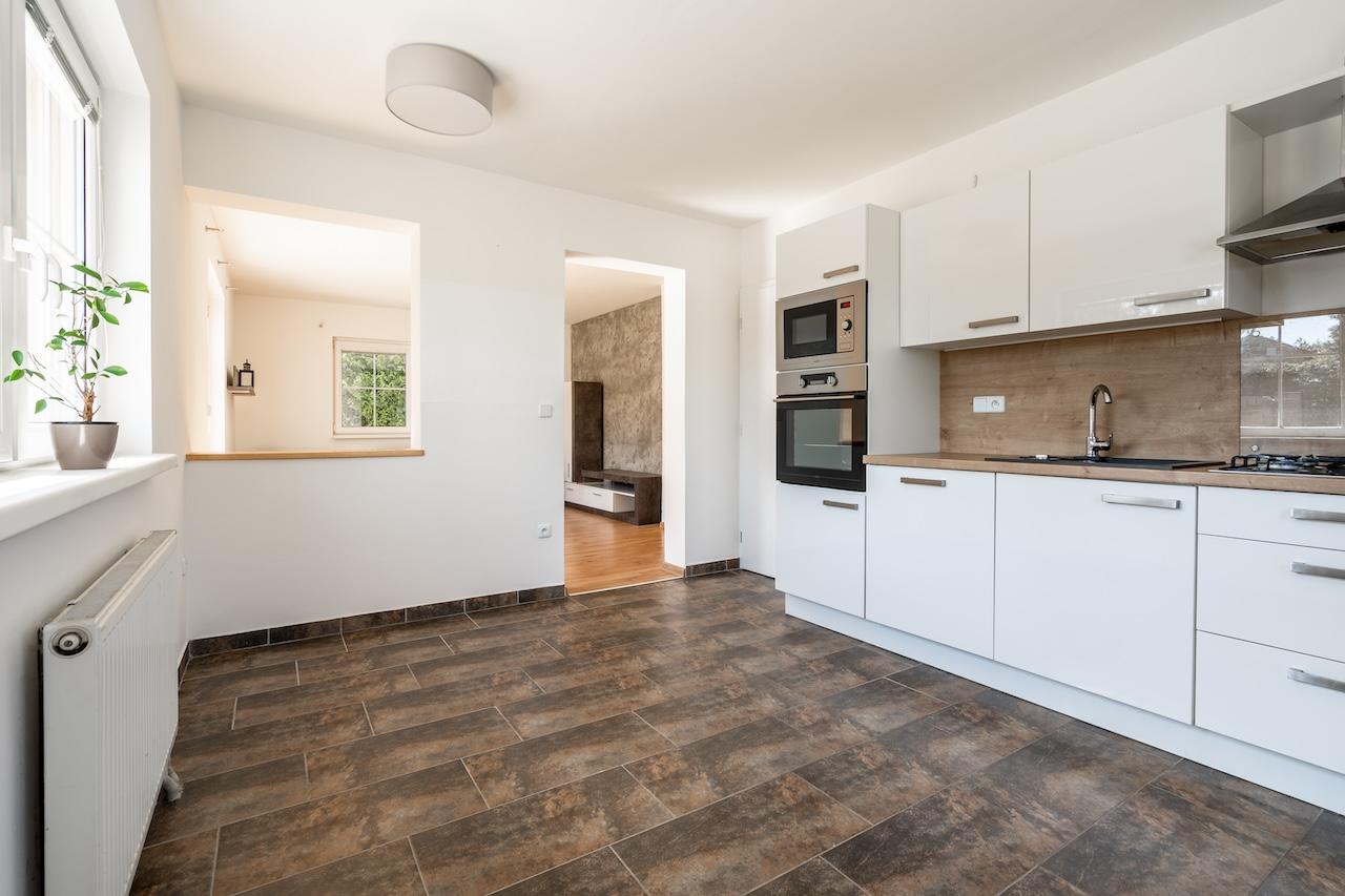 Prodej dům Rodinný, 180㎡|Pardubický kraj, Pardubice, Býšť, Hrachoviště, 41, 53401