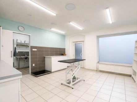 Pronájem - komerční objekt, jiný, 57 m²