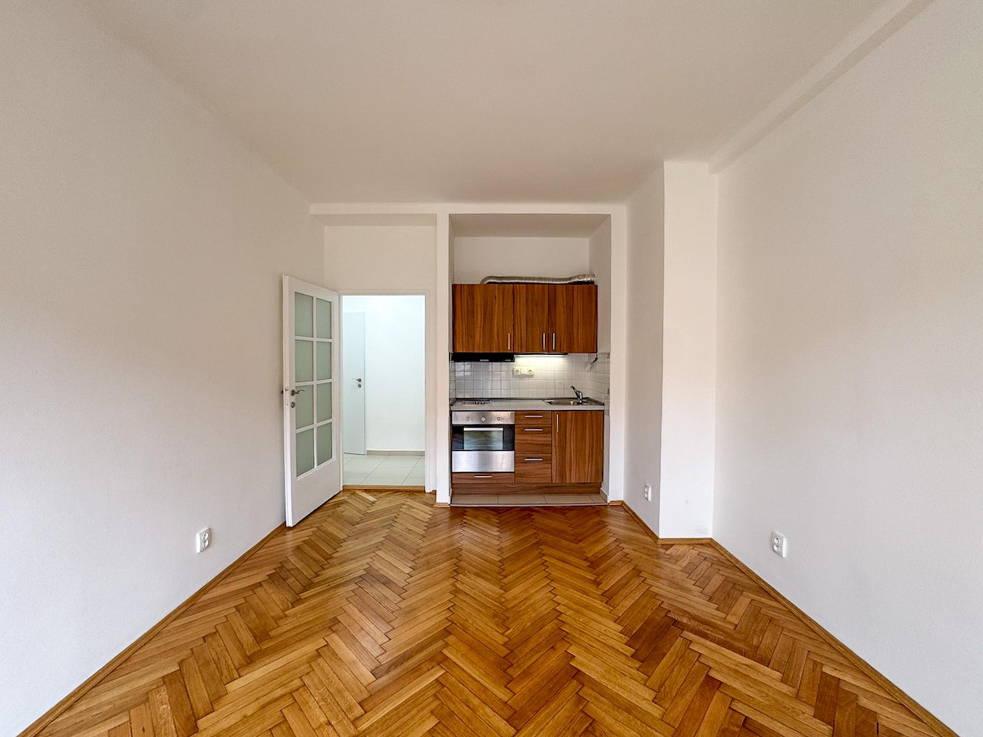 Pronájem byt 2 + kk, 48㎡|Hlavní město Praha, Praha, Praha 3, Vinohrady, Libická 2404/10, 13000
