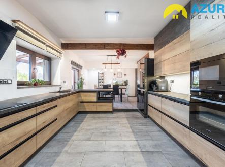 Prodej - dům/vila, 460 m²