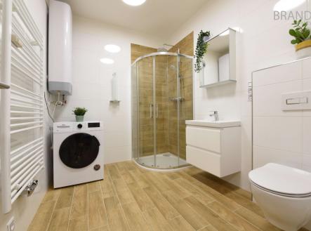 Pronájem bytu, 2+kk, 63 m²
