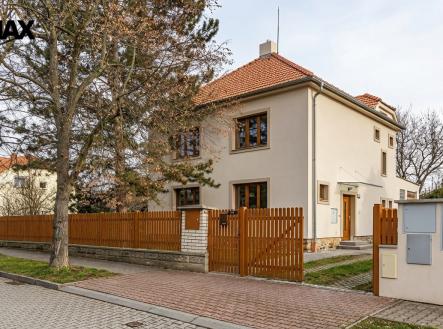 VIZUALIZACE | Prodej - dům/vila, 235 m²