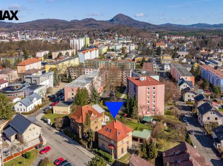 dji-20260327100451-0105-dvyzn.png | Prodej - dům/vila, 294 m²