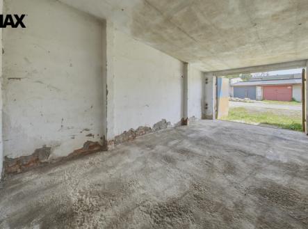dsc02688-b8aec9cc.jpg | Prodej - malý objekt/garáž