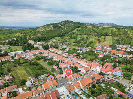 . | Prodej - pozemek pro komerční výstavbu, 1 527 m²