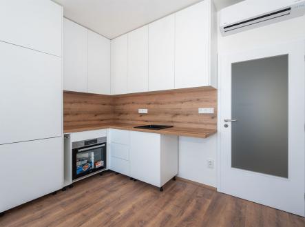 . | Prodej bytu, 3+kk, 84 m²