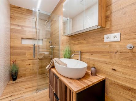 . | Prodej - dům/vila, 173 m²