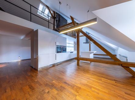 27 | Pronájem bytu, 4+1, 296 m²