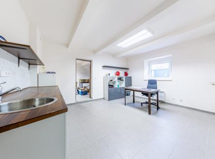 IMG_0038-HDR | Prodej - kanceláře, 48 m²