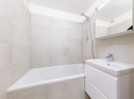 002 | Pronájem bytu, 2+kk, 45 m²