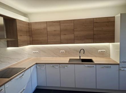 Pronájem bytu, 4+1, 100 m² obrázek