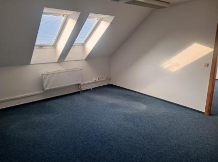 IMG_20241030_082644.jpg | Pronájem - kanceláře, 101 m²
