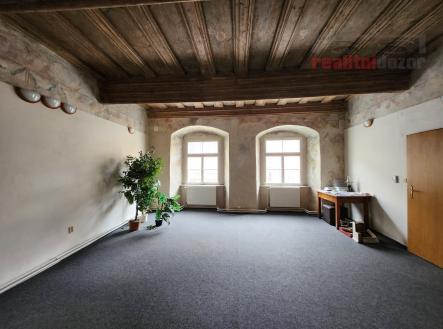 foto: 2 | Prodej - nájemní dům, 490 m²