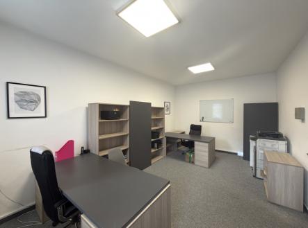 foto: 4 | Pronájem - kanceláře, 338 m²
