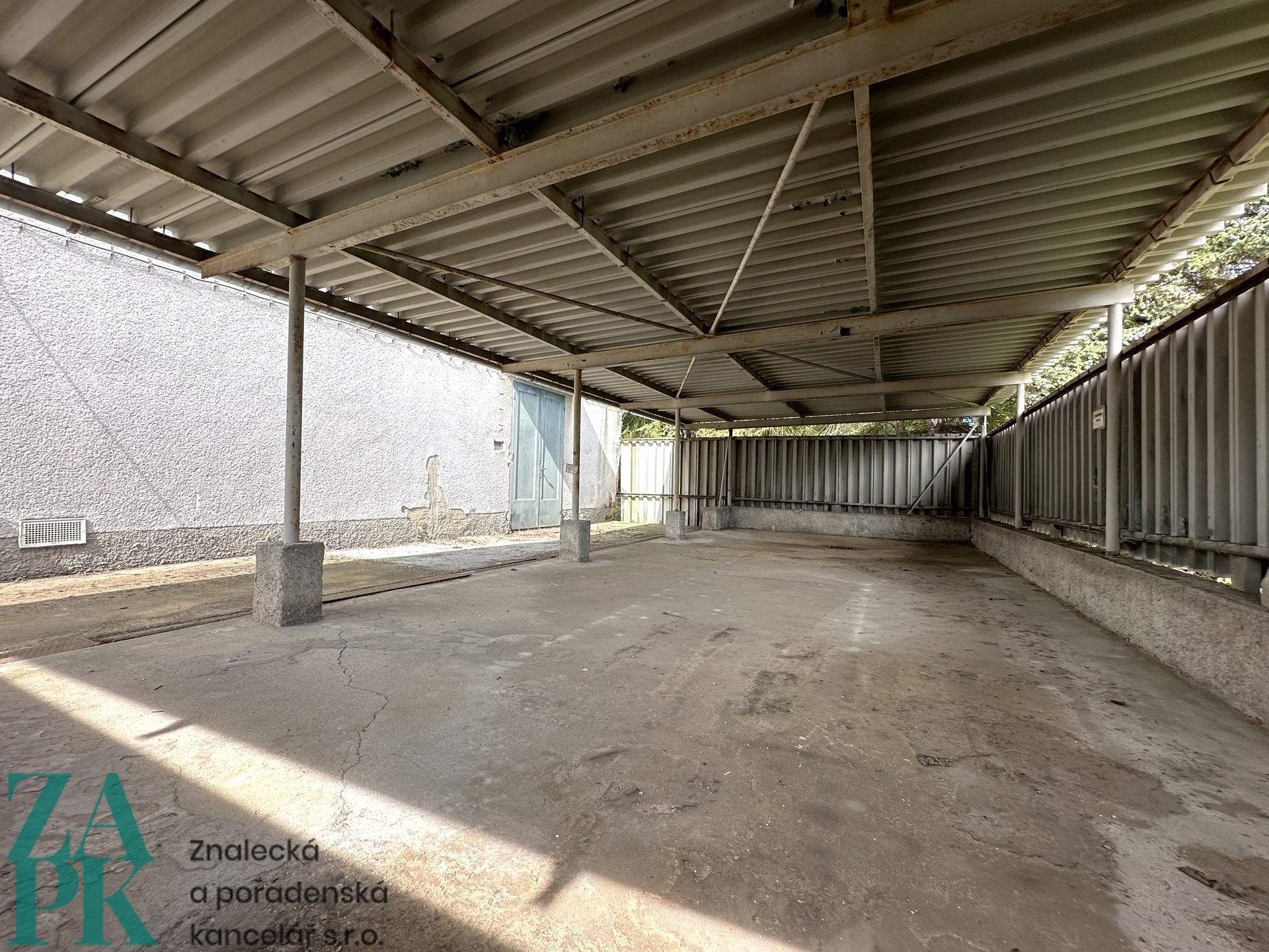 Pronájem skladu, 380 m2, Luby